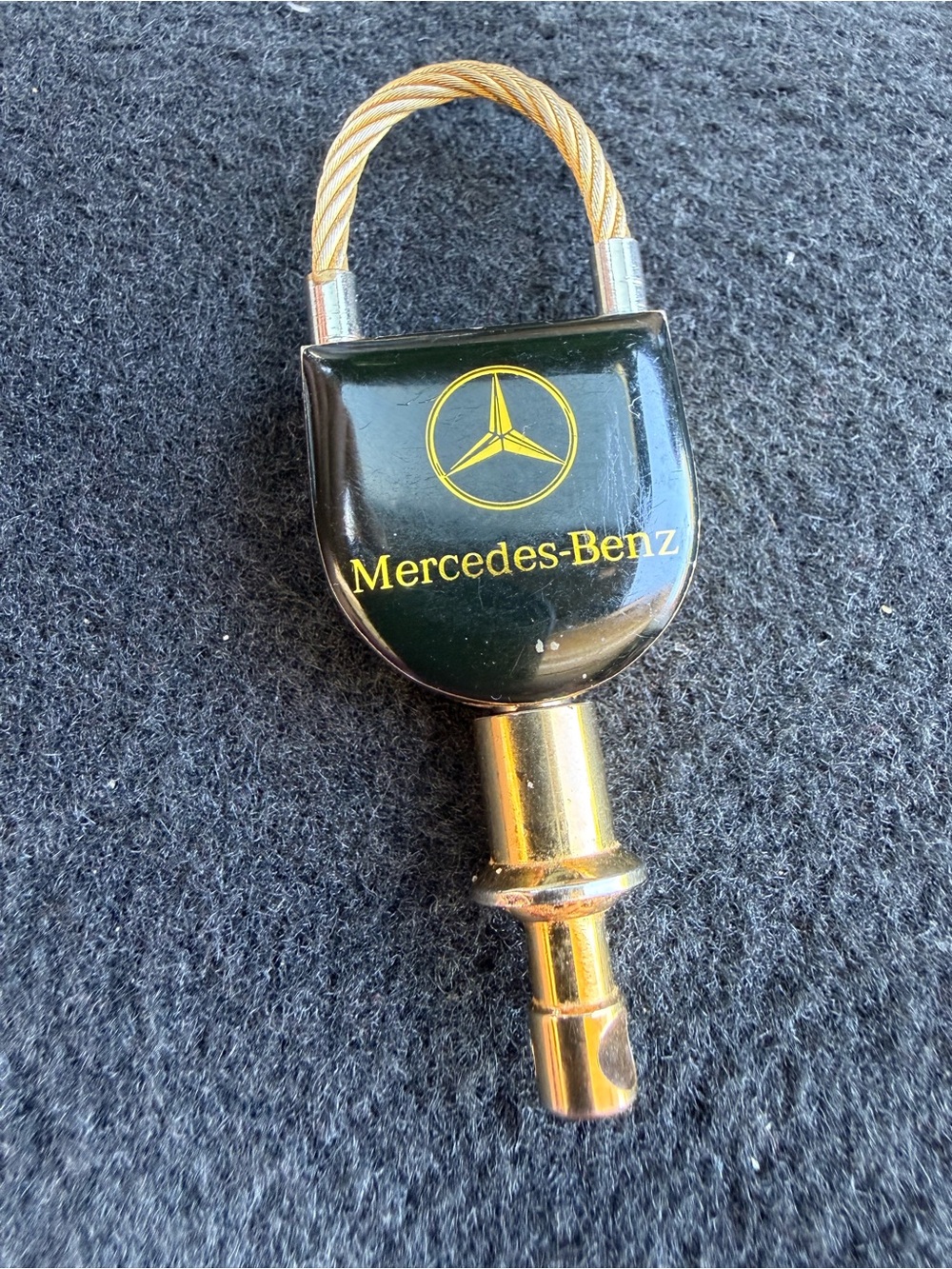 Vintage Keychain Mercedes
Benz Automobile